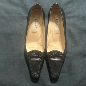 Isaac Mizrahi leather loafer style kitten heel pumps.